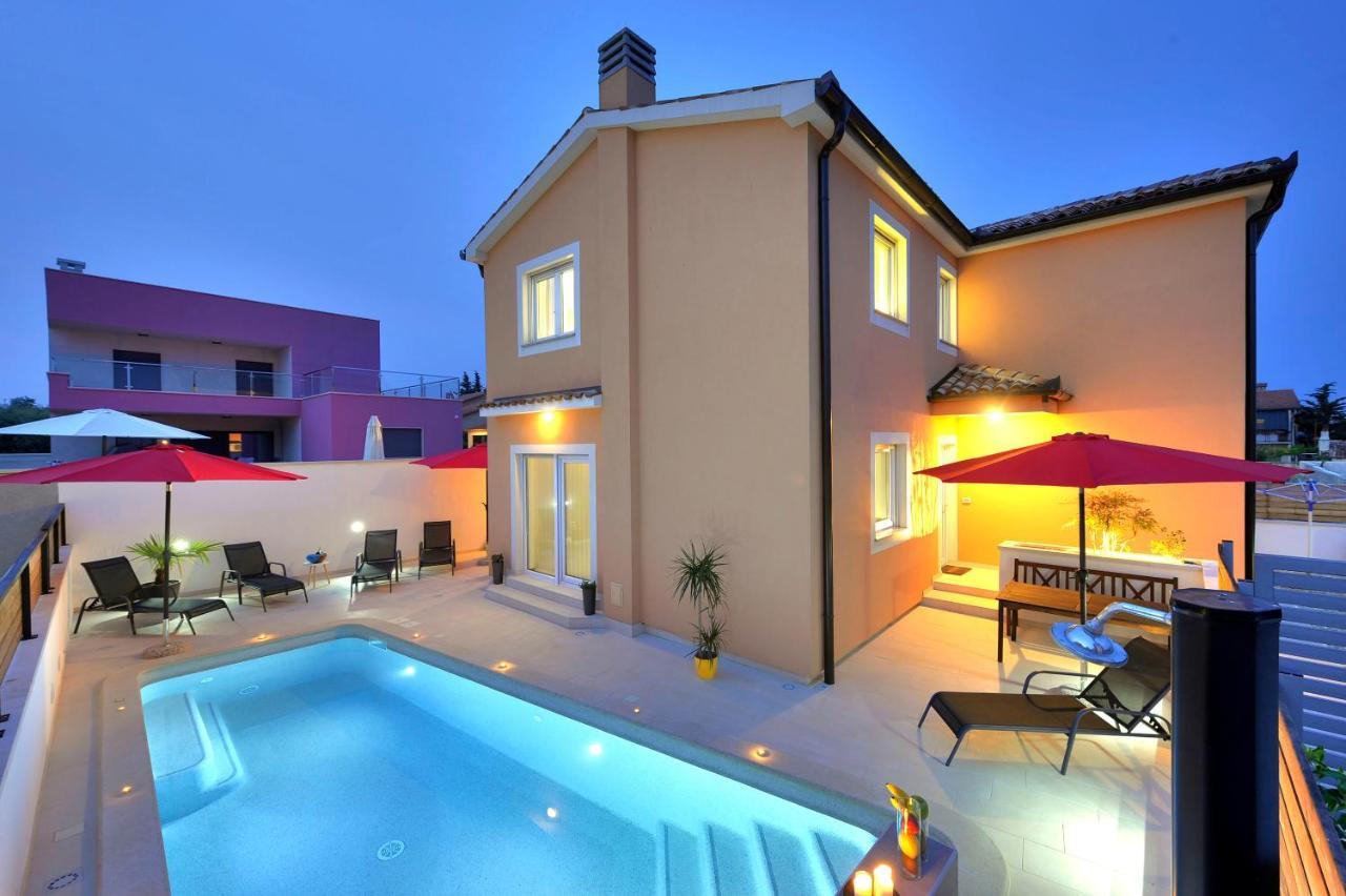 Villa With Private Pool In Village Jadreski Pula Exteriér fotografie