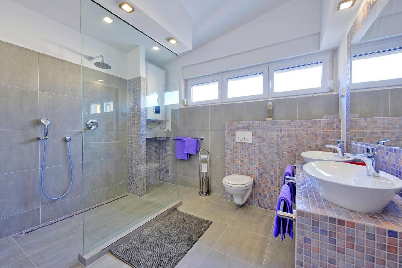 Villa With Private Pool In Village Jadreski Pula Exteriér fotografie
